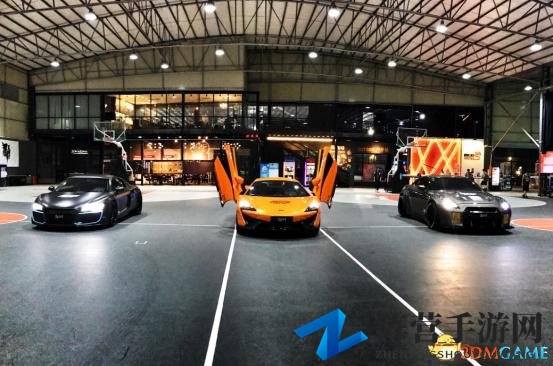篮球场上的跑车展？你可见过？