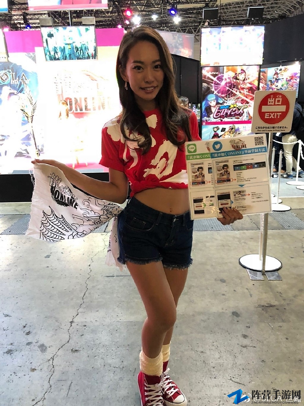 TGS 2018：迷人小姐姐！世嘉COS展现制服诱惑